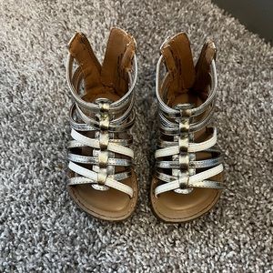 Tucker & Tate silver and gold sandals